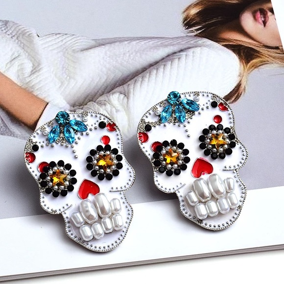 Zara Los Muertos Chunky Boho Silver Pearl Big Long Drop Scull Earrings - Picture 2 of 10